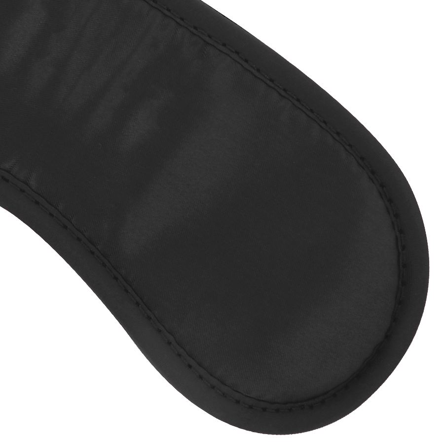Masque noir droit